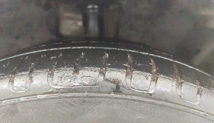 2014 Ford Ecosport TITANIUM 1.5L PETROL AT, Petrol, Automatic, 80,249 km, Right Front Tyre Tread