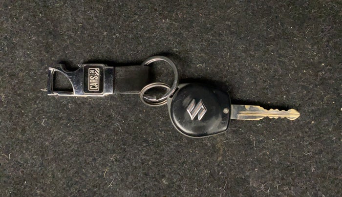 2019 Maruti Swift VXI D, Petrol, Manual, 57,877 km, Key Close Up
