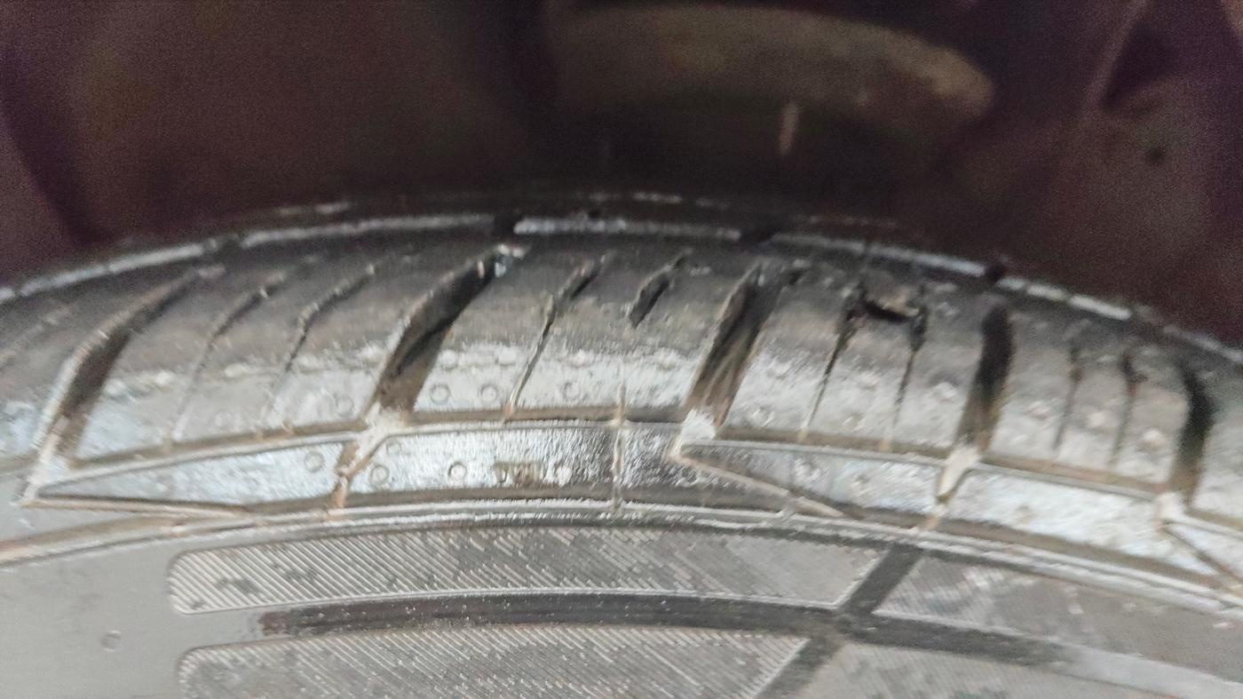 2018 Hyundai Creta SX AT 1.6 PETROL, Petrol, Automatic, 93,018 km, Left Front Tyre Tread