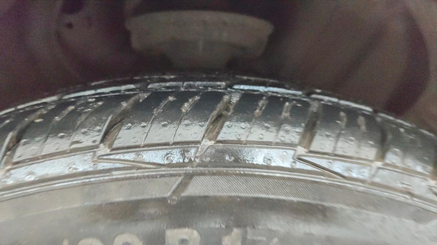 2018 Hyundai Creta SX AT 1.6 PETROL, Petrol, Automatic, 93,018 km, Right Front Tyre Tread