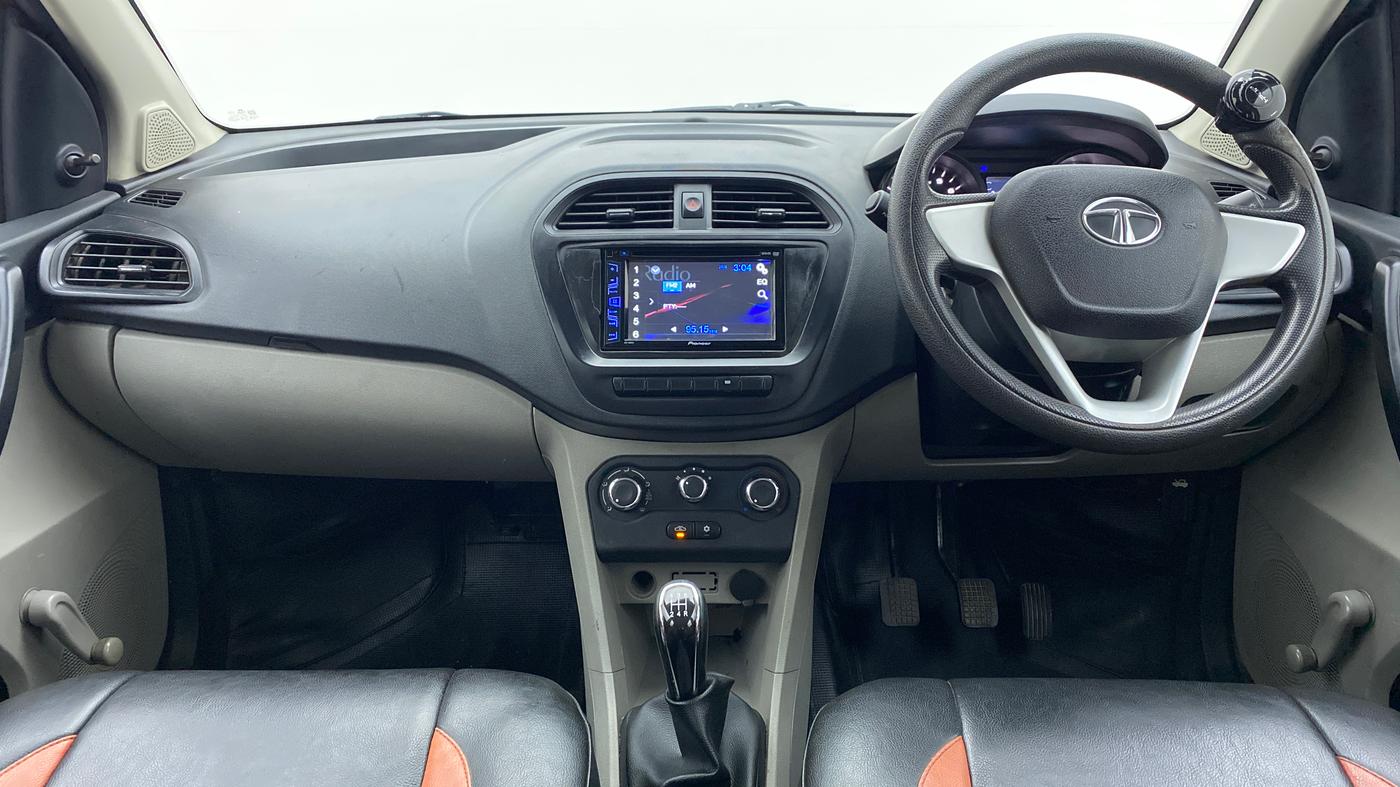 2016 Tata Tiago XE 1.2 REVOTRON, Petrol, Manual, 32,065 km, Dashboard