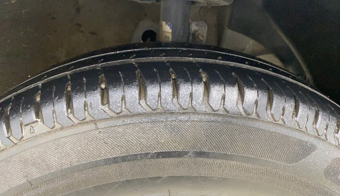 2020 Maruti Dzire VXI, Petrol, Manual, 27,532 km, Right Front Tyre Tread