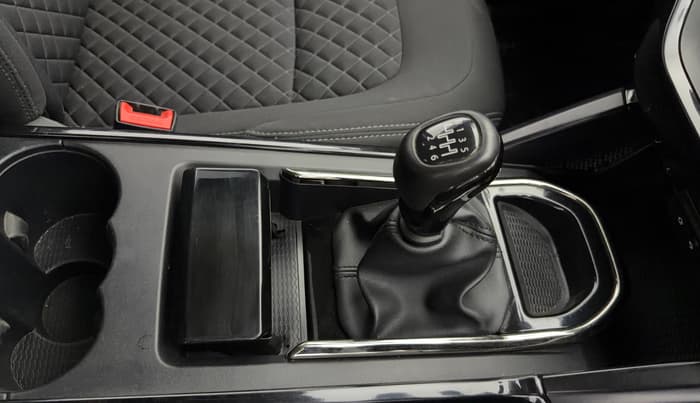 2022 Tata Harrier XT PLUS 2.0L KRYOTEC DARK EDITON, Diesel, Manual, 57,570 km, Gear Lever