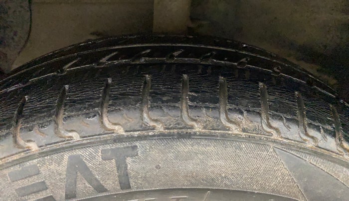 2017 Hyundai Grand i10 SPORTZ 1.2 KAPPA VTVT, Petrol, Manual, 86,225 km, Left Front Tyre Tread