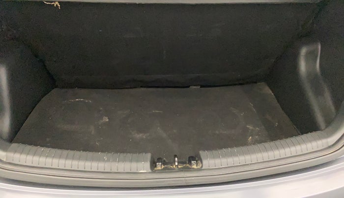 2017 Hyundai Grand i10 SPORTZ 1.2 KAPPA VTVT, Petrol, Manual, 86,225 km, Boot Inside