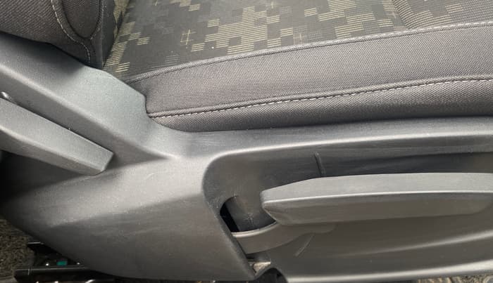 2023 Tata PUNCH  ACCOMPLISHED AMT CAMO EDITION, Petrol, Automatic, 40,036 km, Driver Side Adjustment Panel