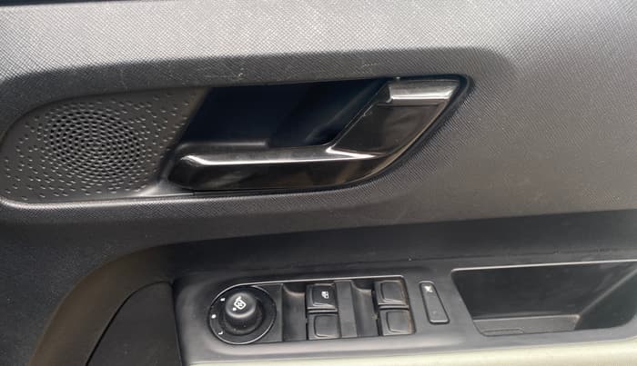 2023 Tata PUNCH  ACCOMPLISHED AMT CAMO EDITION, Petrol, Automatic, 40,036 km, Driver Side Door Panels Control
