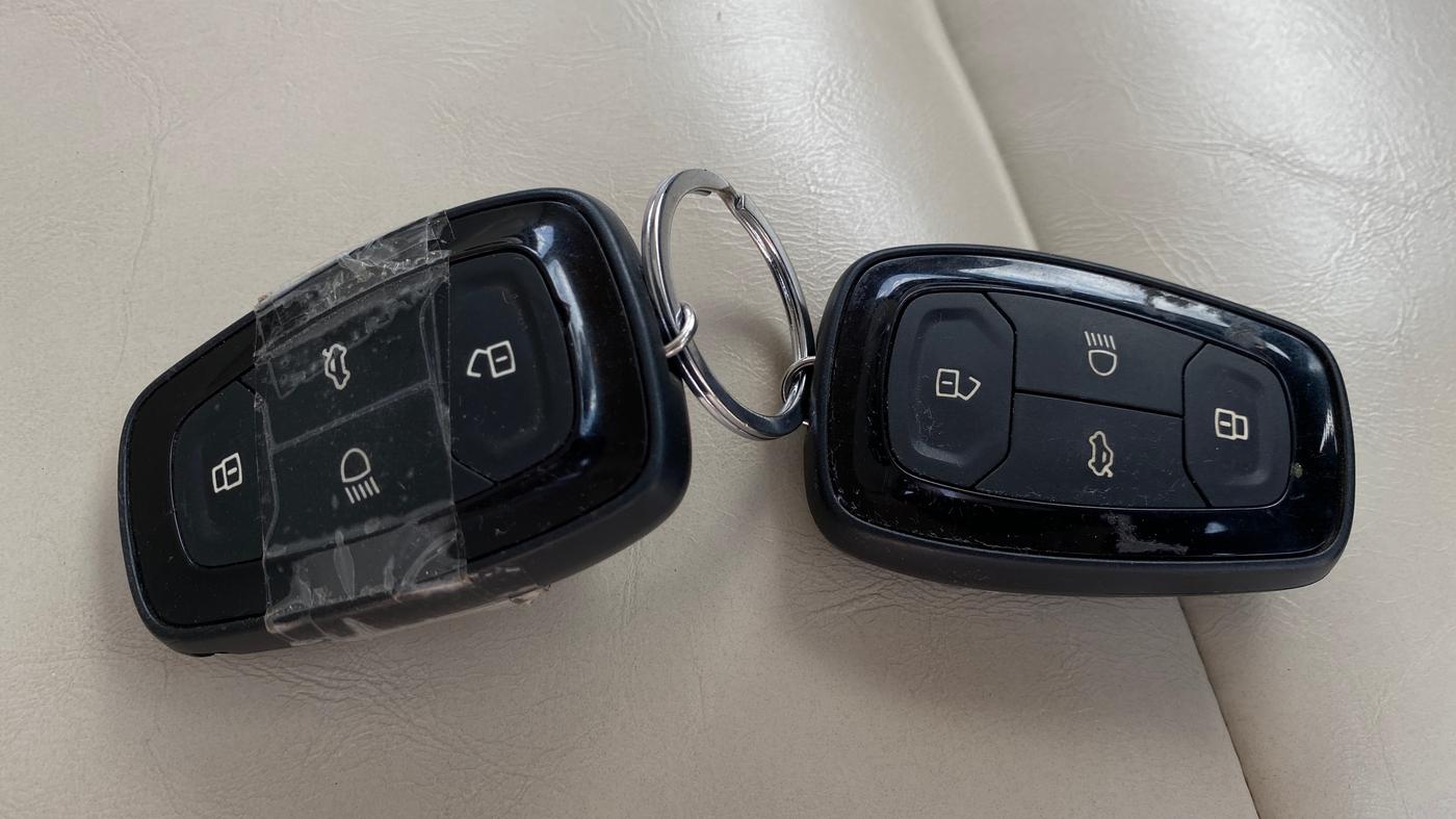 2021 Tata PUNCH ACCOMPLISHED AMT, Petrol, Automatic, 30,122 km, Key Close Up