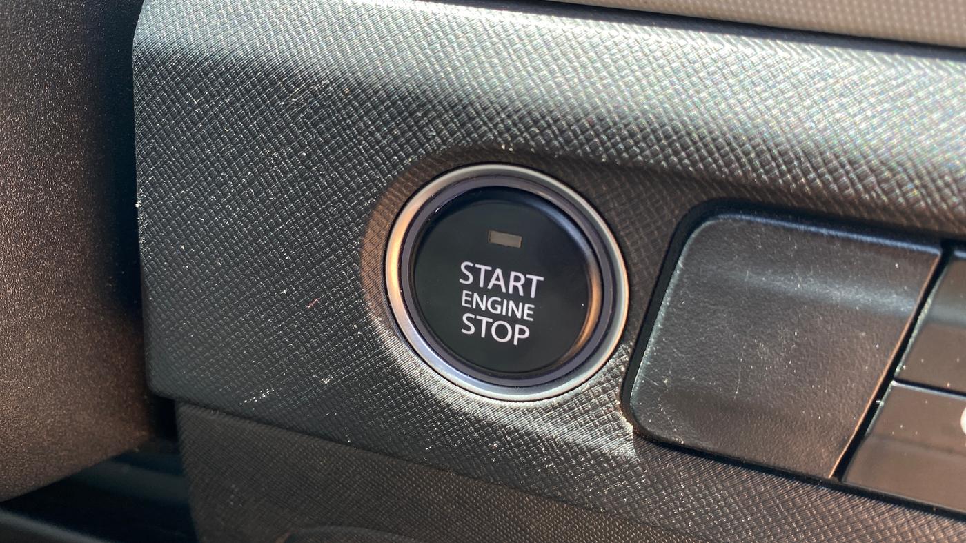 2021 Tata PUNCH ACCOMPLISHED AMT, Petrol, Automatic, 30,122 km, Keyless Start/ Stop Button