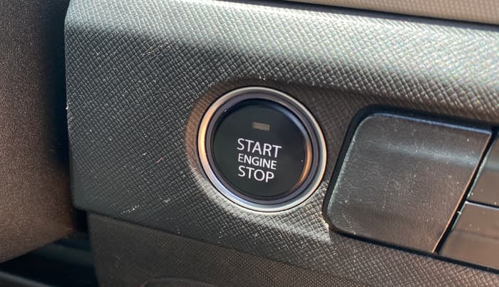2021 Tata PUNCH ACCOMPLISHED AMT, Petrol, Automatic, 30,122 km, Keyless Start/ Stop Button