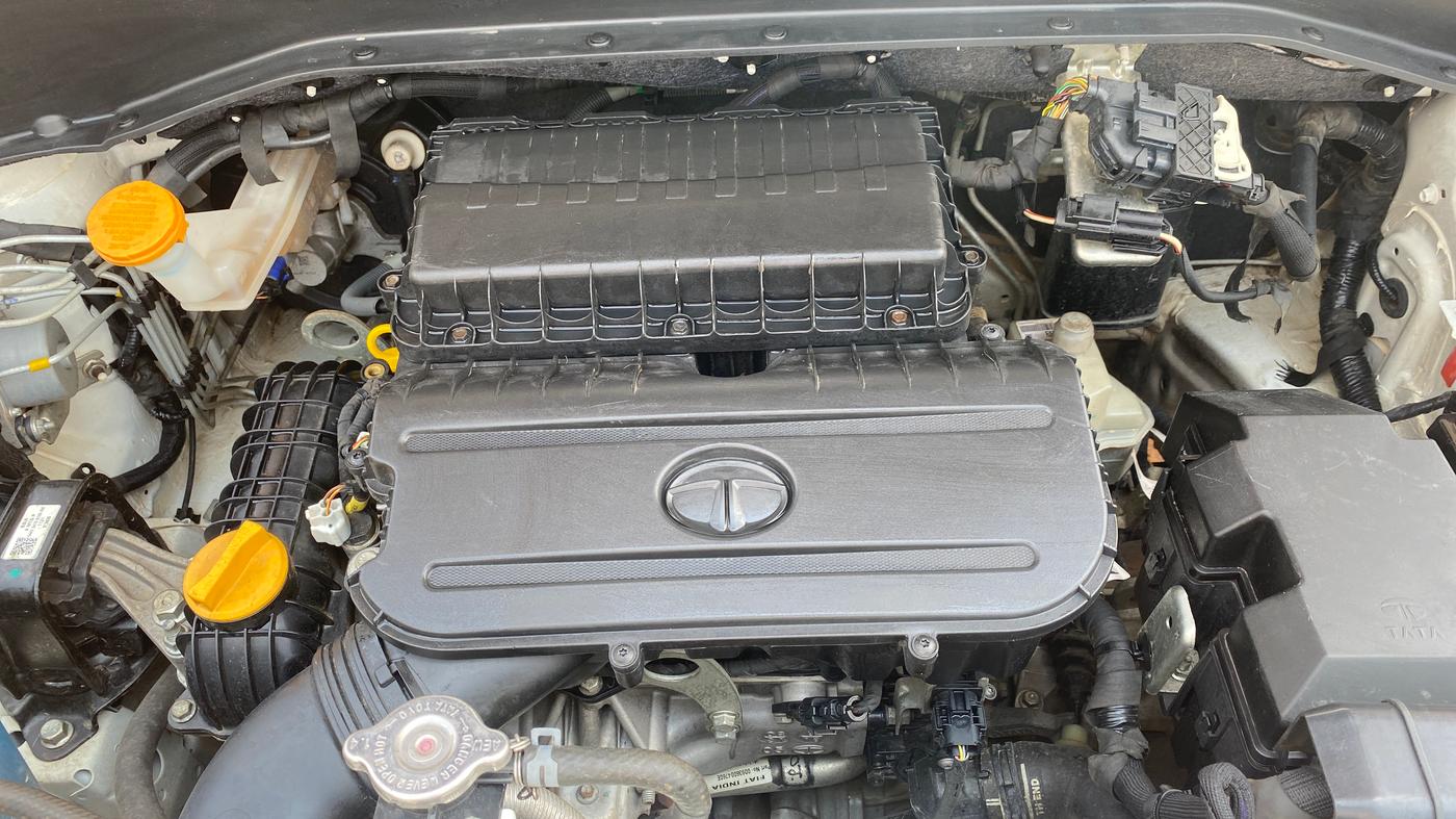 2021 Tata PUNCH ACCOMPLISHED AMT, Petrol, Automatic, 30,122 km, Engine View