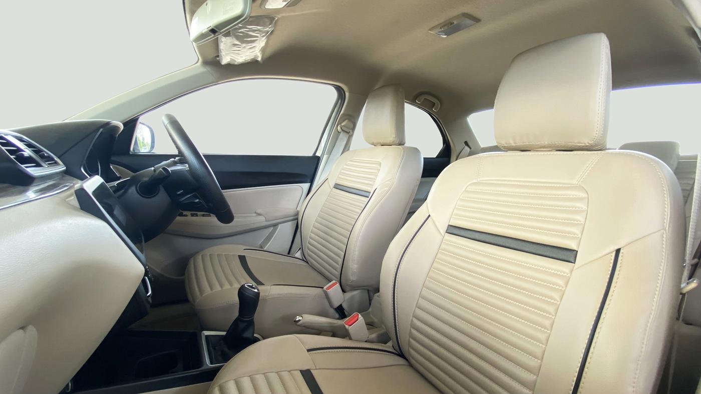 2021 Maruti Dzire VXI, Petrol, Manual, 1,714 km, Right Side Front Door Cabin