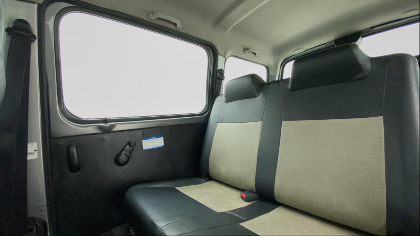 2019 Maruti Eeco 7 STR, CNG, Manual, 31,626 km, Right Side Rear Door Cabin