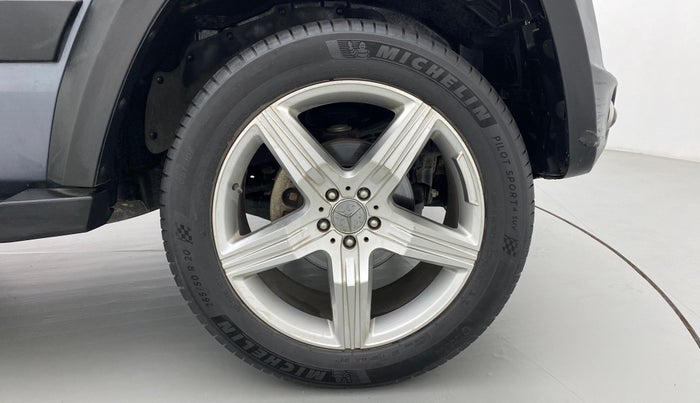 2020 Mahindra Thar LX  P 4WD AT CONVERTIBLE, Petrol, Automatic, 10,254 km, Right Front Wheel