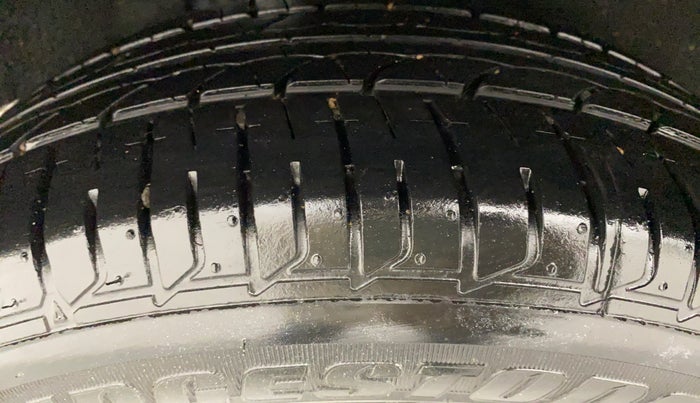 2019 Maruti Baleno ZETA 1.2 K12, Petrol, Manual, 45,482 km, Right Rear Tyre Tread