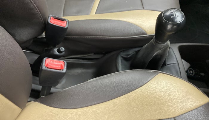 2015 Hyundai Eon ERA +, Petrol, Manual, 84,272 km, Gear Lever