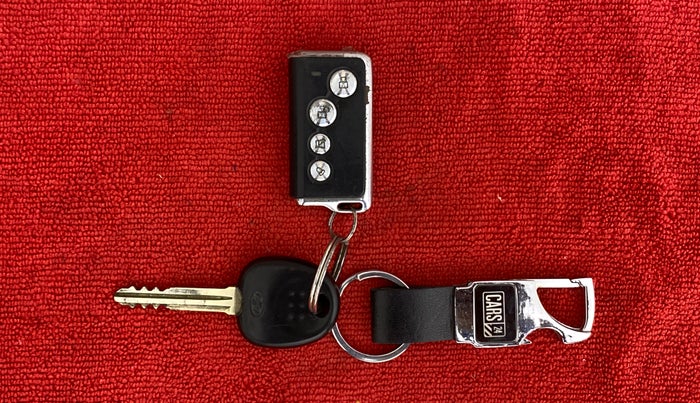 2015 Hyundai Eon ERA +, Petrol, Manual, 84,272 km, Key Close Up