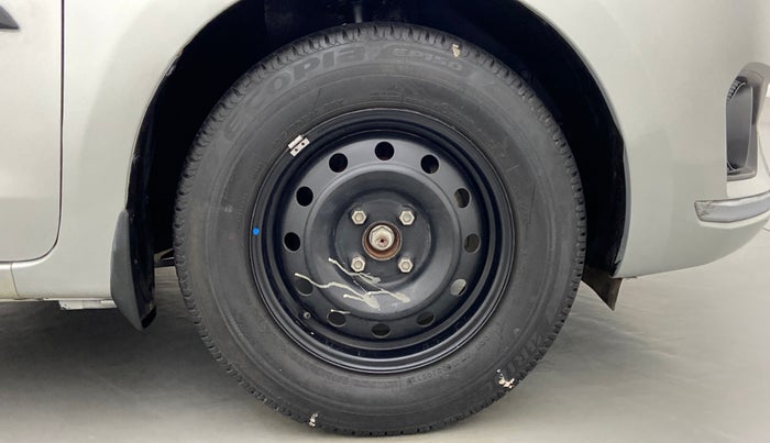 2018 Maruti Dzire VXI, Petrol, Manual, 20,053 km, Right Front Wheel