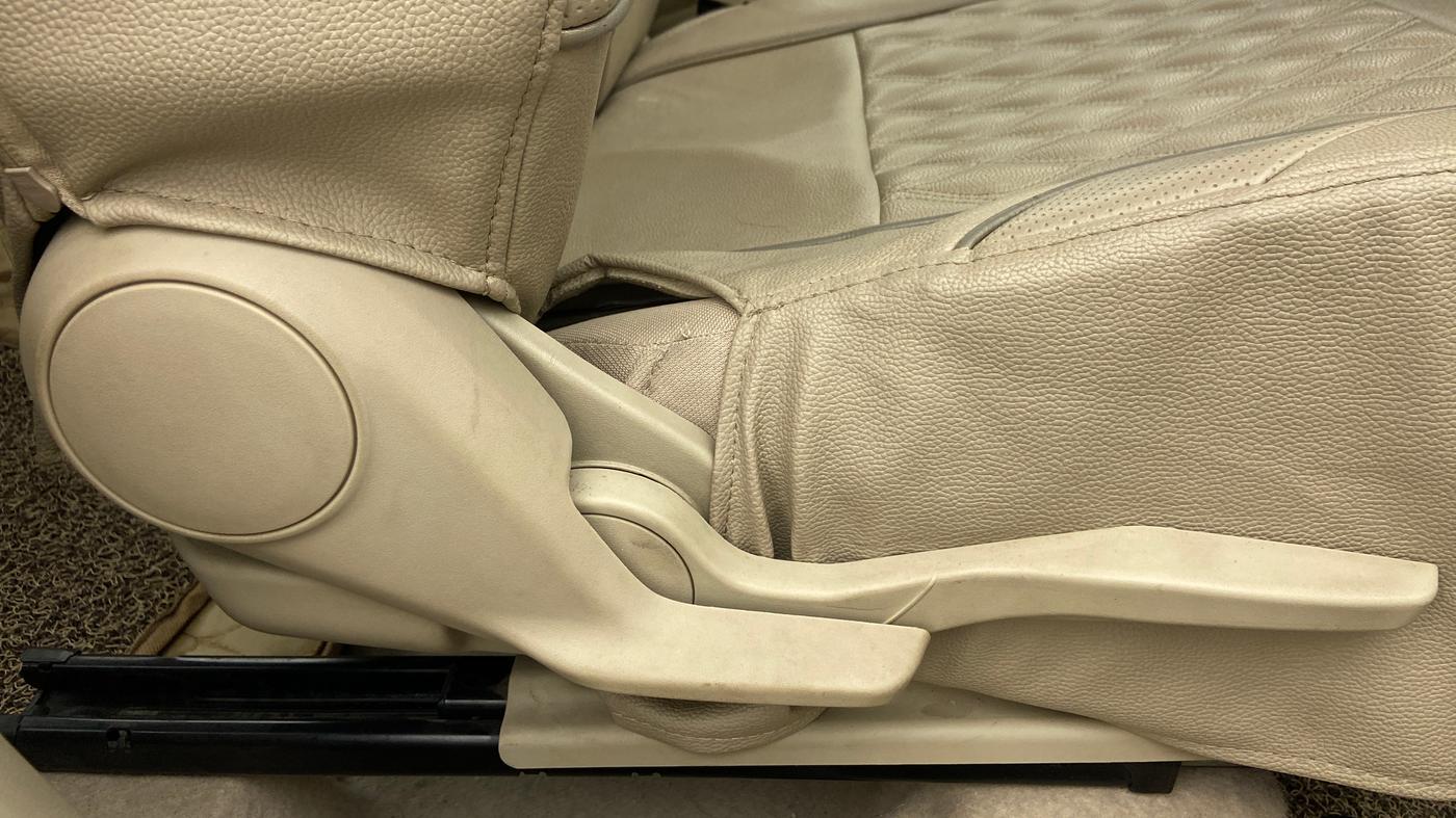 2018 Maruti Dzire VXI, Petrol, Manual, 20,053 km, Driver Side Adjustment Panel