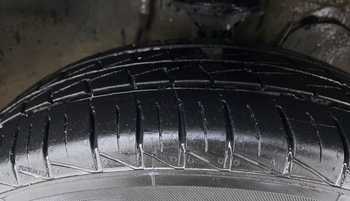 2021 Maruti Alto LXI, Petrol, Manual, 16,557 km, Right Front Tyre Tread