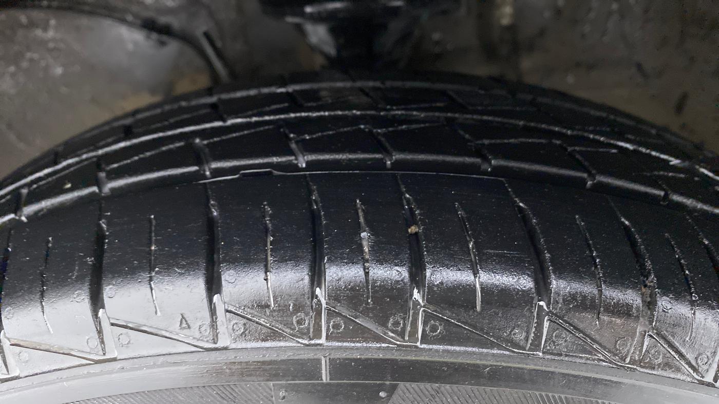 2021 Maruti Alto LXI, Petrol, Manual, 16,557 km, Left Front Tyre Tread