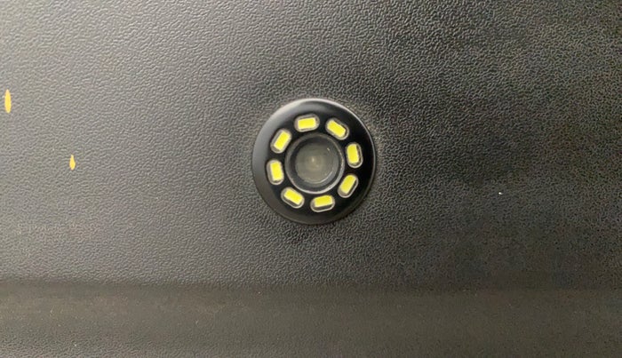 2022 Mahindra XUV300 W6 1.2 PETROL, Petrol, Manual, 41,291 km, Parking Camera