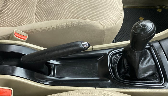2018 Maruti Ciaz 1.5 SIGMA SHVS, Petrol, Manual, 18,780 km, Gear Lever