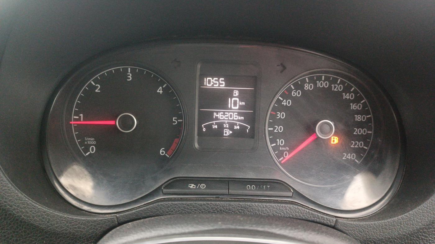 2016 Volkswagen Polo HIGHLINE1.5L, Diesel, Manual, 1,46,206 km, Odometer Image