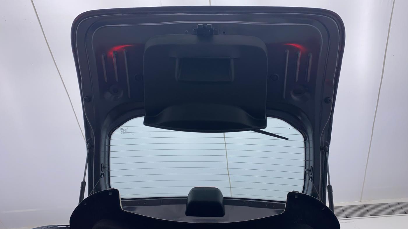 2020 Renault Duster RXZ, Petrol, Manual, 28,759 km, Boot Door Open
