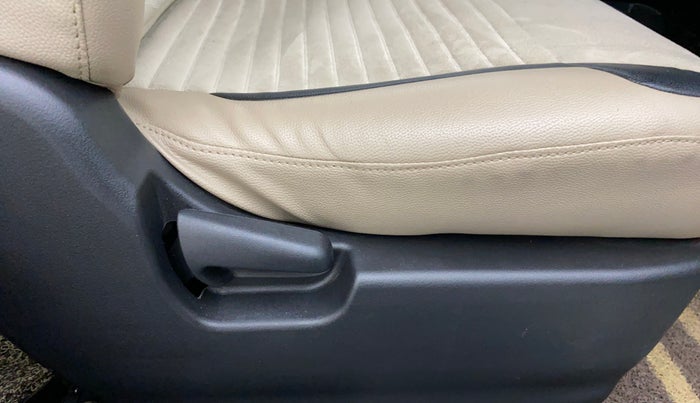 2017 Maruti Wagon R 1.0 VXI AMT, Petrol, Automatic, 24,637 km, Driver Side Adjustment Panel