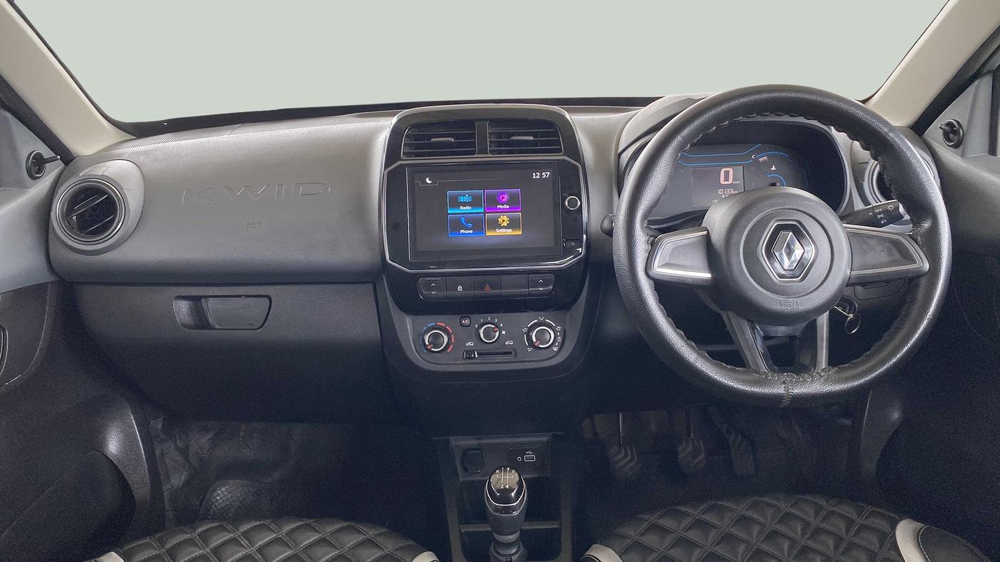 2021 Renault Kwid 1.0 RXT Opt, Petrol, Manual, 3,393 km, Dashboard