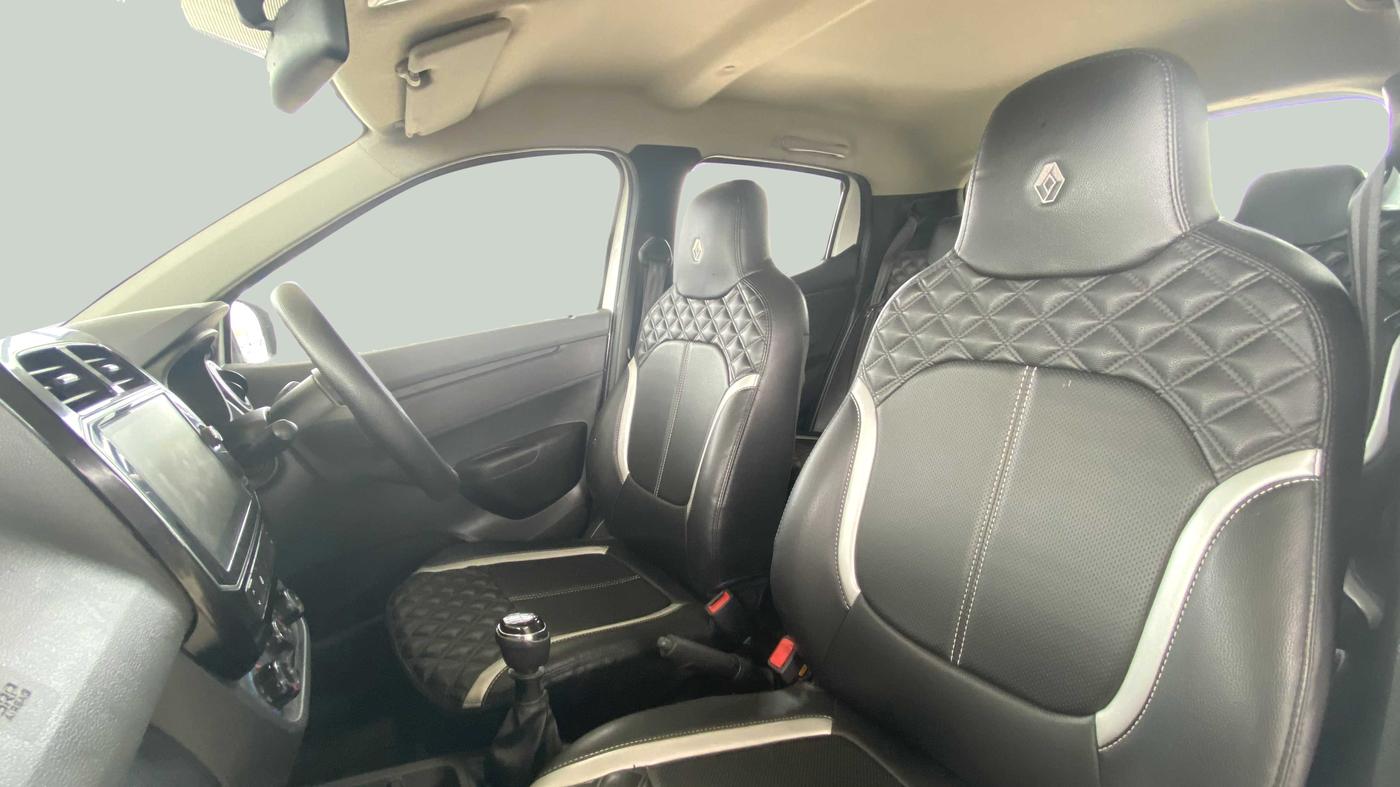 2021 Renault Kwid 1.0 RXT Opt, Petrol, Manual, 3,393 km, Right Side Front Door Cabin