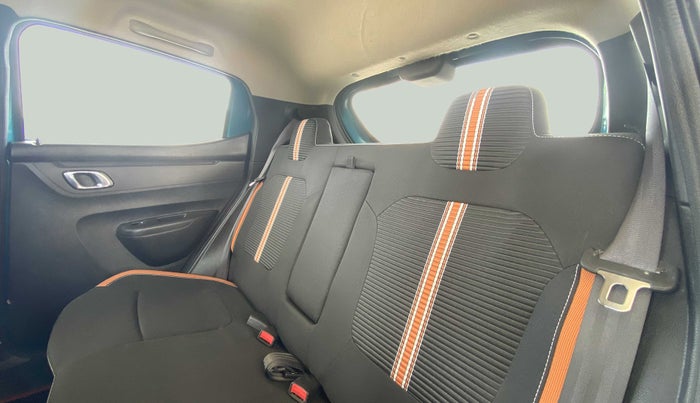 2020 Renault Kwid 1.0 CLIMBER OPT, Petrol, Manual, 6,122 km, Right Side Rear Door Cabin