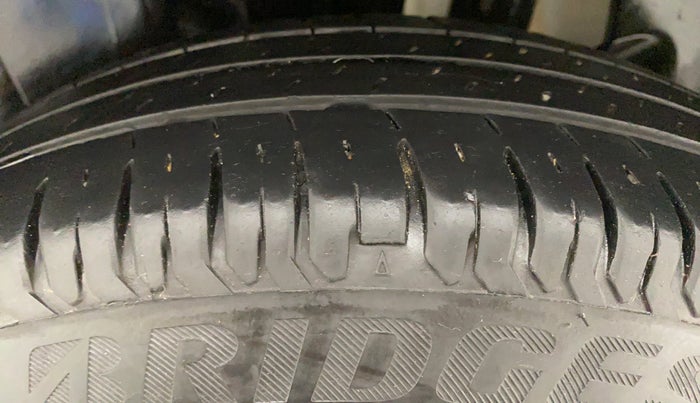 2021 Maruti Swift LXI D, Petrol, Manual, 17,691 km, Left Rear Tyre Tread