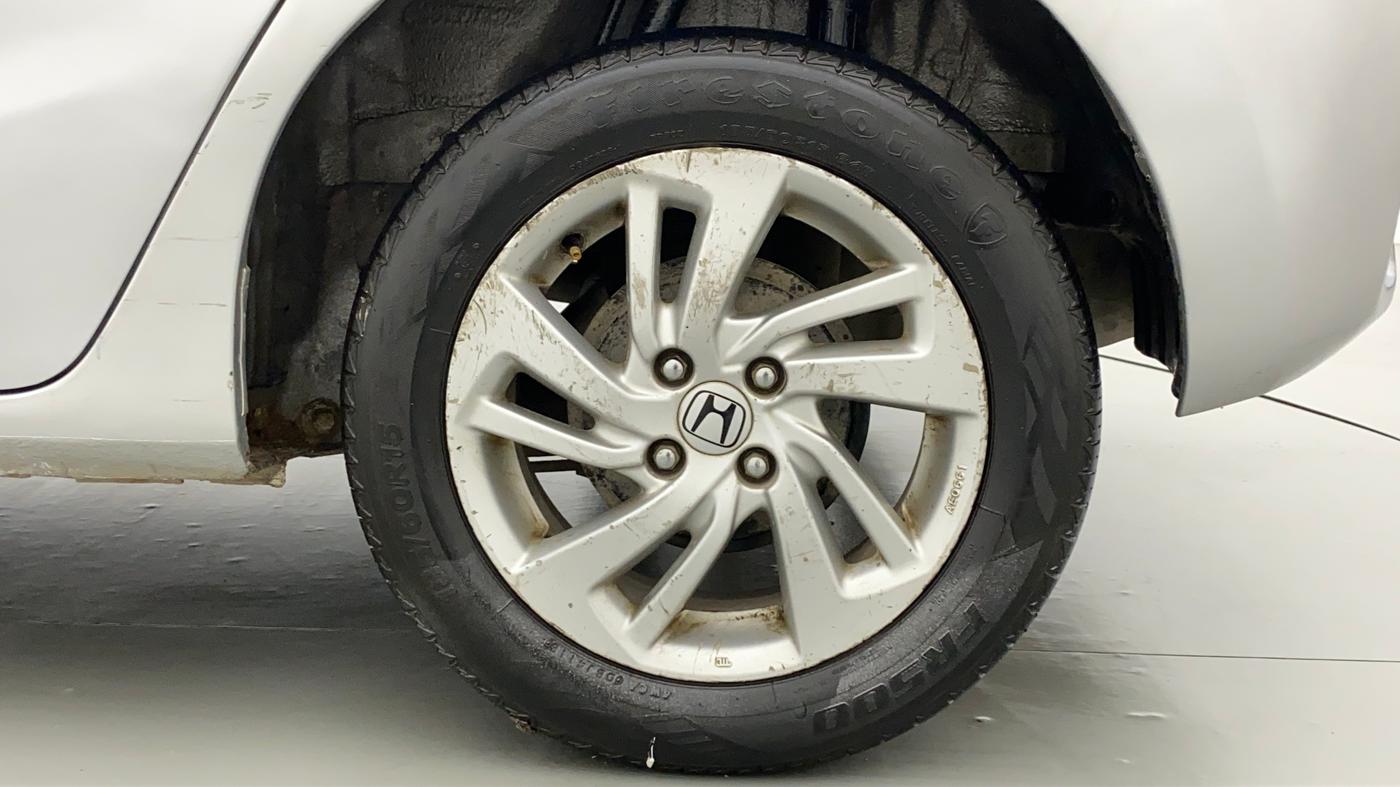 2015 Honda Jazz 1.2 V AT, Petrol, Automatic, 84,937 km, Left Rear Wheel