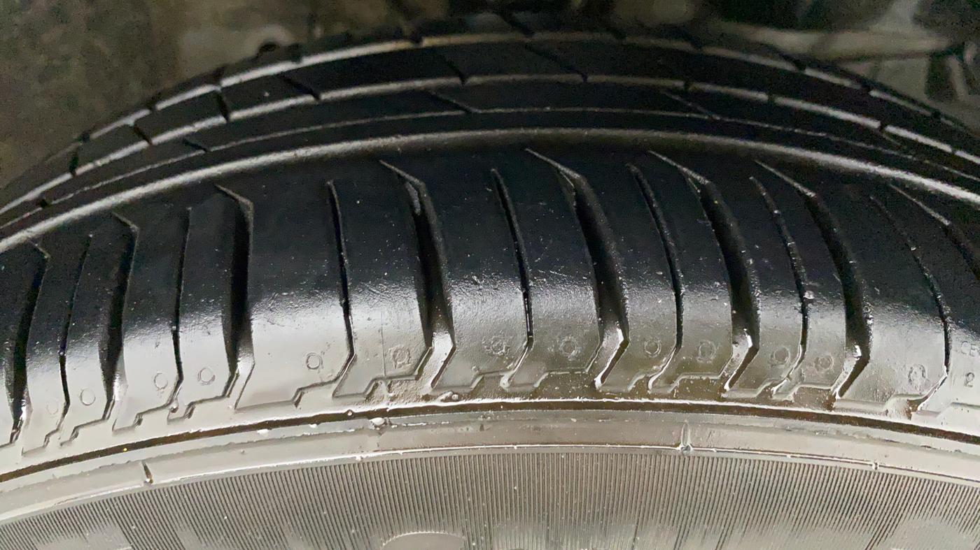 2015 Honda Jazz 1.2 V AT, Petrol, Automatic, 84,937 km, Right Front Tyre Tread