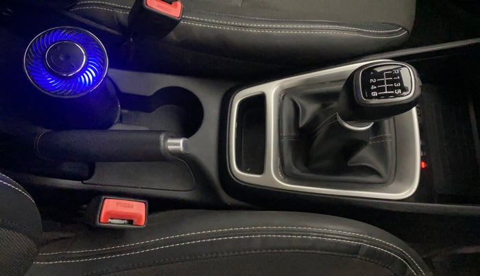 2019 Hyundai VENUE SX(O) 1.4 CRDI, Diesel, Manual, 37,203 km, Gear Lever