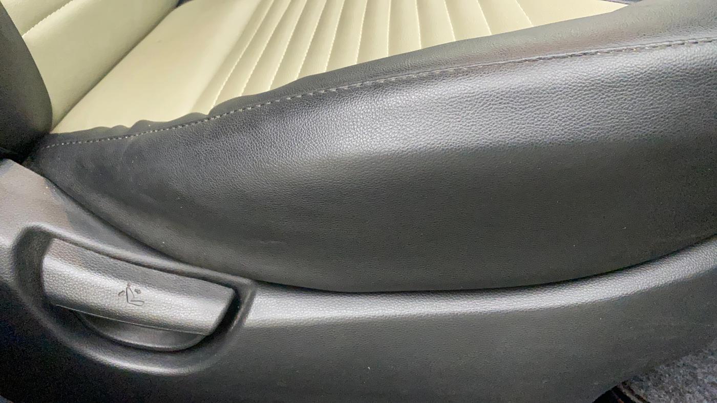 2018 Hyundai Grand i10 SPORTZ 1.2 KAPPA VTVT, Petrol, Manual, 28,806 km, Driver Side Adjustment Panel