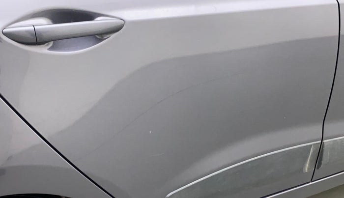 2018 Hyundai Grand i10 SPORTZ 1.2 KAPPA VTVT, Petrol, Manual, 28,806 km, Right rear door - Minor scratches