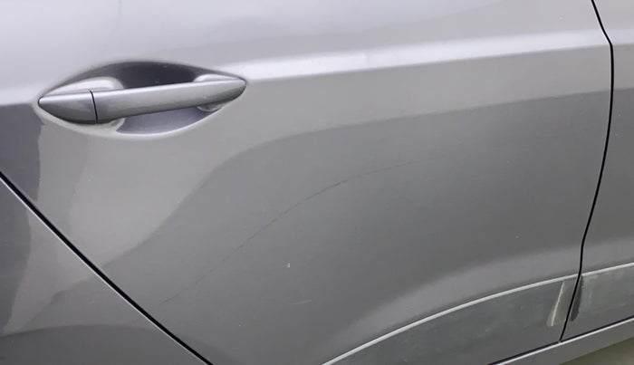 2018 Hyundai Grand i10 SPORTZ 1.2 KAPPA VTVT, Petrol, Manual, 28,806 km, Right rear door - Slightly dented