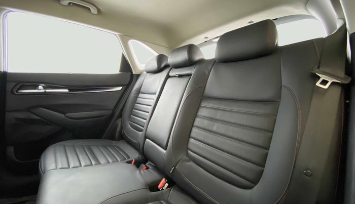 2019 KIA SELTOS GTX 1.4 GDI PETROL, Petrol, Manual, 15,540 km, Right Side Rear Door Cabin