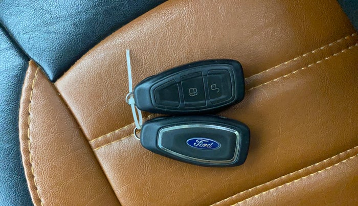 2016 Ford Ecosport TITANIUM 1.5L DIESEL, Diesel, Manual, 1,40,958 km, Key Close Up