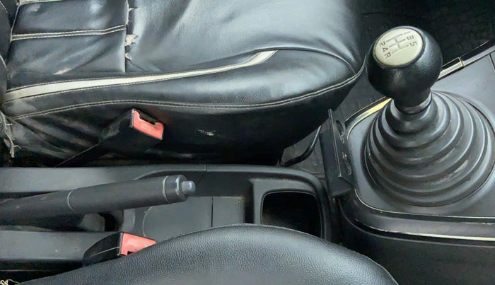 2011 Maruti Ritz LXI, CNG, Manual, 93,419 km, Gear Lever