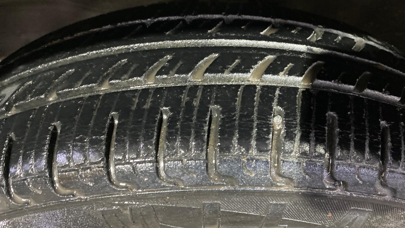 2014 Maruti Wagon R Stingray LXI, Petrol, Manual, 64,078 km, Left Front Tyre Tread