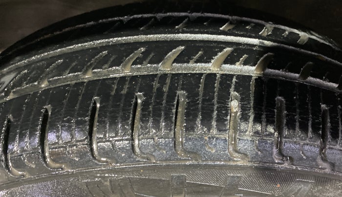 2014 Maruti Wagon R Stingray LXI, Petrol, Manual, 64,078 km, Left Front Tyre Tread