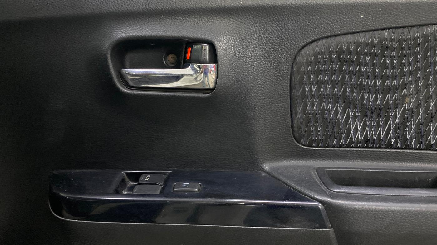2014 Maruti Wagon R Stingray LXI, Petrol, Manual, 64,078 km, Driver Side Door Panels Control