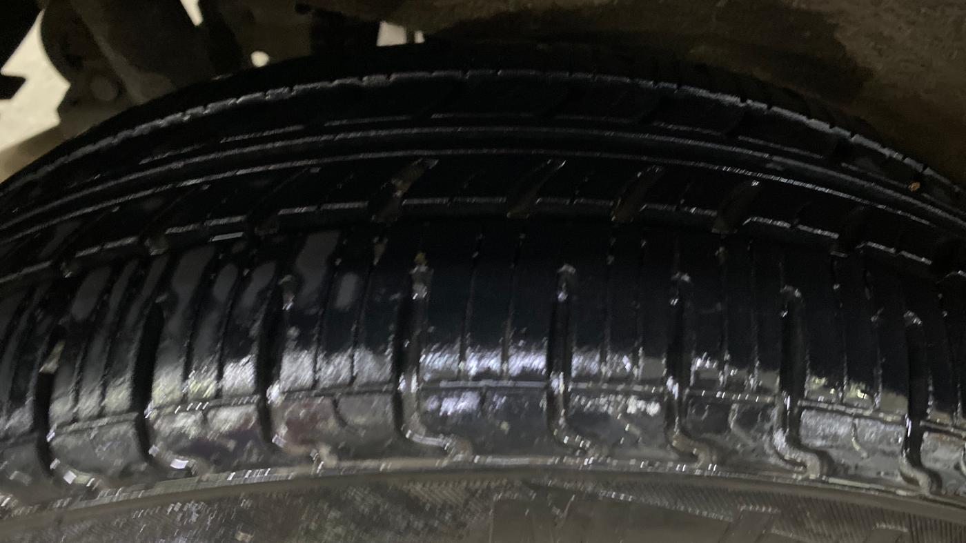2014 Maruti Wagon R Stingray LXI, Petrol, Manual, 64,078 km, Right Rear Tyre Tread
