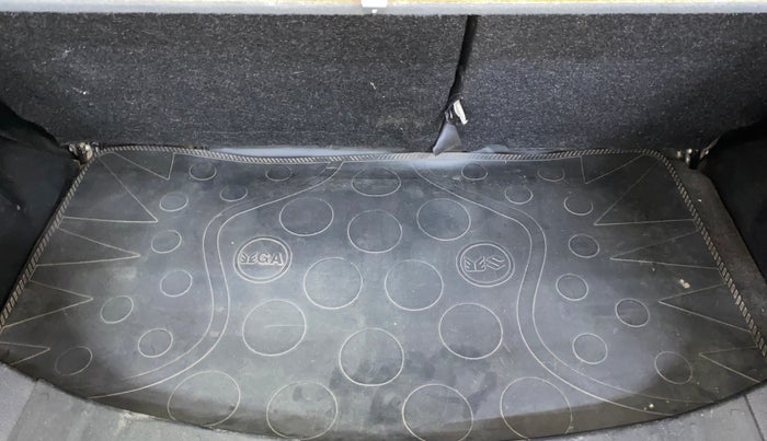 2014 Maruti Wagon R Stingray LXI, Petrol, Manual, 64,078 km, Boot Inside