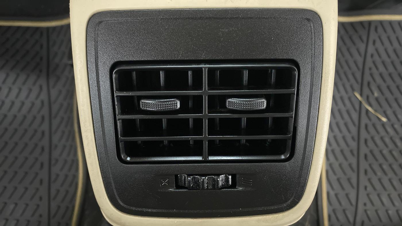 2019 Maruti Dzire VXI, Petrol, Manual, 8,206 km, Rear AC Vents