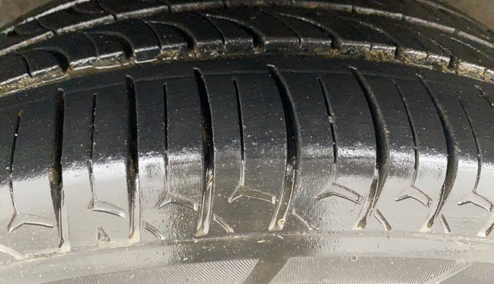 2018 Maruti Dzire ZXI PLUS, Petrol, Manual, 77,155 km, Left Front Tyre Tread